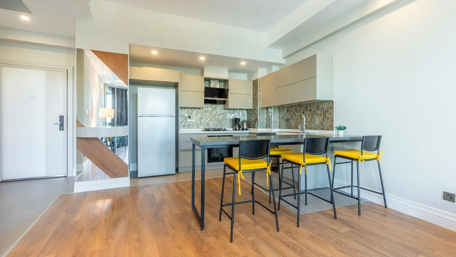 Chich 1-Bed Free Pool, Spa, Fast Wifi Fitness & Beach Access Aksu  Apartment Aksu (Antalya)